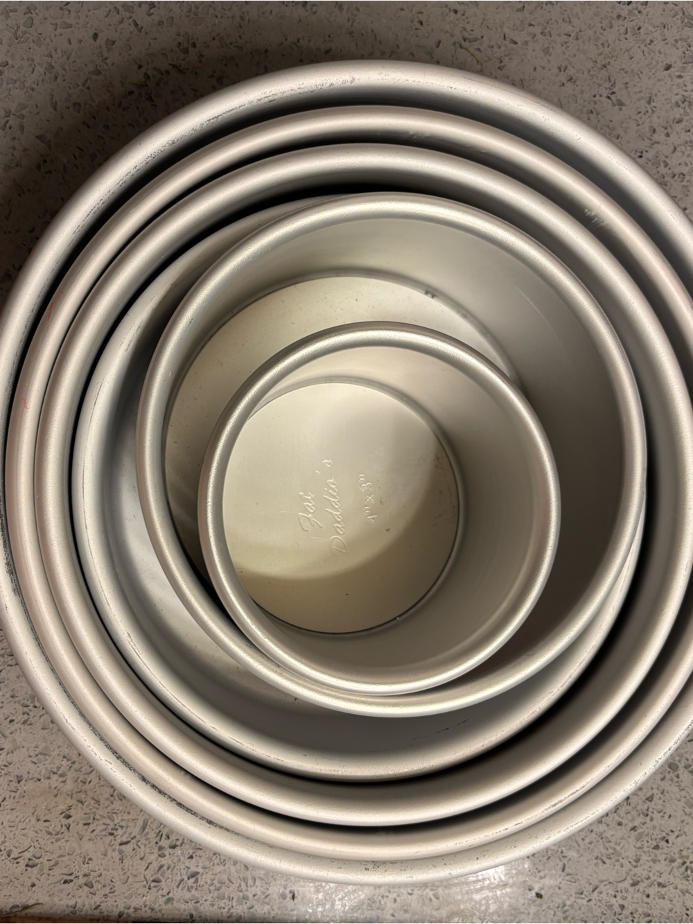 Set of 6 Fat Daddio's Bakeware. Round Cake Pans